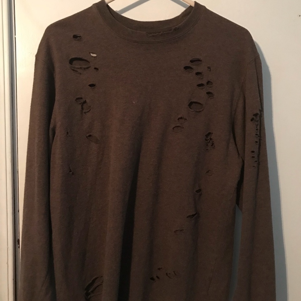 Distressed Long sleeve